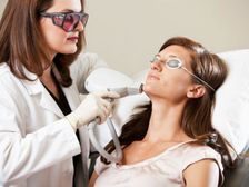 చర్మపై రంధ్రాలని సహజం గా నిర్మూలించడం ఎలా ? 