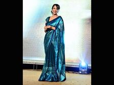 సత్య2 ఆడియో ఫంక్షన్ లో పీకాక్ బ్లూ శారీలో మెరిసిన మంచు లక్ష్మీ