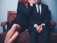 సహోద్యోగులతో ఎప్పటికి చెప్పకూడని 7 విషయాలు 