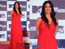 శృంగార తార సన్నిలియోన్ రెడ్ డ్రెస్ లో హాట్ హాట్ గా