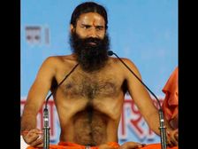  మన ఆరోగ్యకరమైన జీవితం కోసం 8 రాందేవ్ యోగ భంగిమలు