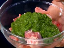 హాట్ అండ్ స్పైసీ గ్రీన్ చిల్లీ చికెన్ రిసిపి