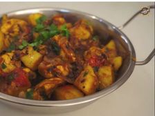 చికెన్ & ఆలు కర్రీ: టేస్టీ అండ్ హెల్తీ