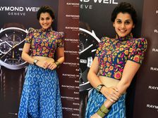 తాప్సీ కొత్త స్టైల్ : న్యూయార్క్ అవుట్ ఫిట్ లో 
