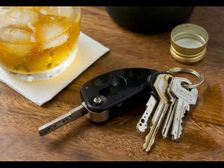 మీరు త్రాగి  ఉన్నప్పుడు తప్పనిసరిగా నివారించాల్సిన 7 విషయాలు 