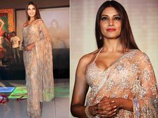 ఆకర్షించే 5 న్యూడ్ కలర్ చీరల్లో హీరోయిన్ల సెక్సీ లుక్ 