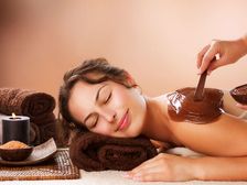 ముఖంలో ముడుతలు నివారించడానికి కూడా ఫేస్ మాస్క్ లున్నాయి...