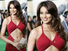 కురుల సోయగాలకు కాకర చేసే మేలు