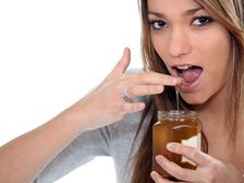 బరువు తగ్గించడంలో తేనె చేసే జిమ్మిక్కులు...