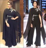 అమితాబ్ బచ్చన్ దీపావళి పార్టీలో రిధీ మెహ్రా రూపొందొంచిన బ్లాక్ జంప్ సూట్ ధరించిన సోనాక్షి 