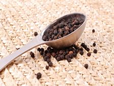 బ్లాక్ పెప్పర్లో దాగి ఉన్న ఔషధగుణాలు మీకు తెలుసా...