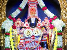 శ్రీ వెంకటేశ్వరుడు కొలువైన ప్రదేశం ఏడు కొండలకు ఆ పేరు ఎలా వచ్చిది..?