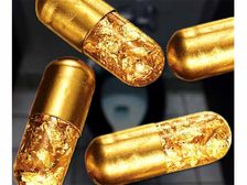 బంగారంపై భరించలేనంత ఇష్టం ఉన్నవాళ్లు ఏం చేశారో తెలుసా ?!