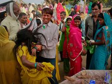 పూనకం ఒట్టి మూఢనమ్మకమేనా ? వాళ్లు అలా ప్రవర్తించడానికి కారణమేంటి ? 