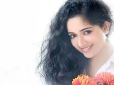 డ్రై అండ్ రఫ్ హెయిర్ ను సాప్ట్ గా మార్చే 7 హెయిర్ మాస్క్స్ 