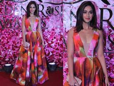 లక్స్ గోల్డెన్ రోజ్ అవార్డ్స్ రెడ్ కార్పెట్ పై బాలీవుడ్ అస్సరసల సెక్సీలుక్స్ ..!!