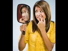 జాగ్రత్త! ఈ సమయాల్లో మీరు అద్దం చూడటం వల్ల మిమ్మల్ని దురదృష్టం వెంటాడుతుంది! 