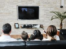 కూర్చుని ఎక్కువసేపు టీవీ చూడటం వల్ల ఈ సమస్య వస్తుంది..