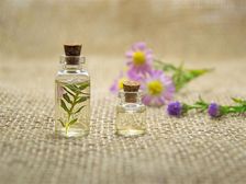 బలహీనమైన జుట్టును స్ట్రాంగ్ గా మార్చి, జుట్టు రాలడం తగ్గించే న్యాచురల్ రెమెడీస్! 