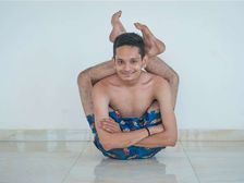 రబ్బర్ మ్యాన్ ఆఫ్ ఇండియా ; యశ్ షా గురించి తెలుసుకోండి