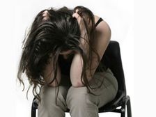 కన్న కూతుర్లతోనే సెక్స్ రాకెట్ నడిపిస్తోన్న తల్లి.. తండ్రికి విషయం తెలిసి..