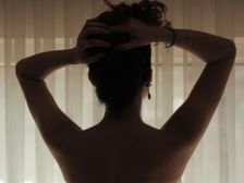 అమెరికాలోని చికాగోలో తెలుగు తారల సెక్స్ రాకెట్ విషయాన్ని కండోమ్స్ పట్టించాయి.. ఇంటి నిండా అవే