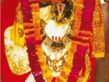 మీరు దెయ్యాలున్నాయని నమ్ముతారా? అయితే ఈ దేవుడిని దర్శించుకుంటే దెయ్యం పారిపోతుందట...