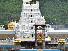 కరోనా ఎఫెక్ట్ : భక్తులు లేని దేవాలయాలను ఎప్పుడైనా ఊహించారా?