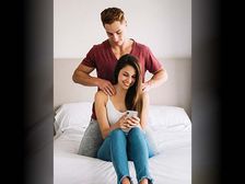 కలయికకు ముందు అక్కడ టచ్ చేస్తే మగాళ్లకు కోరికలు మరింత పెరుగుతాయంట...!