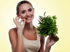 సహజంగా సంతానోత్పత్తిని పెంచుకోవడానికి అద్భుతమైన మూలిక శతావరి