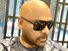 మెగాస్టార్ చిరంజీవి న్యూ లుక్ ట్రిక్ తెలిస్తే షాక్ అవుతారు...