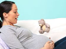 గర్భంలో బేబీ కిక్(తన్నడం) గురించి ఆసక్తికరమైన విషయాలు