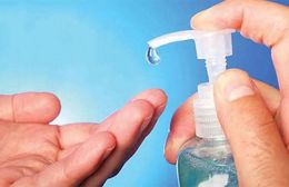 రోజులో ఎక్కువ సార్లు హ్యాండ్ శానిటైజర్ వాడకం శరీరంపై తీవ్రమైన ప్రభావాలను చూపుతుంది