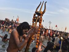 Kumbh Mela 2021 : మహా కుంభమేళా గురించి ఈ ఆసక్తికరమైన విషయాలు మీ కోసమే...!