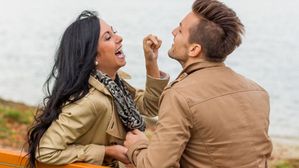 ఈ గుణాలున్న పురుషులు లైఫ్‌ పార్ట్‌నర్స్‌ను చక్కగా హ్యాండిల్ చేస్తారు 