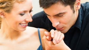 అమ్మాయిల మనసు గెలుచుకోవడం అంతా ఈజీ ఏం కాదు.. కానీ ఈ టిప్స్‌తో ఈజీగా గెలవొచ్చు