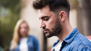 మీ పార్ట్‌నర్‌ ఎప్పుడూ మూడీగా ఉంటారా? వారితో వేగలేకపోతున్నారా? ఈ చిట్కాలు మీకోసమే