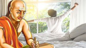 Chanakya Niti: ఉదయం లేవగానే ఈ పనులు అస్సలే చేయొద్దు, ఎందుకంటే..