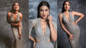 Shriya Saran: శ్రియా శరణ్ అందాల ఆరబోత, లేటు వయస్సులో ఘాటు పరువాలు