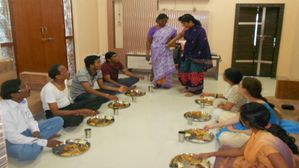 Benefits of Sitting Cross Legged: నేలపై సుఖాసనంపై కూర్చుని భోజనం చేయడం వల్ల కలిగే ప్రయోజనాలు