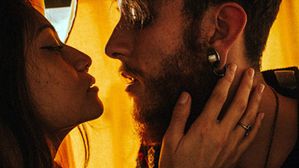 కృష్ణ ప్రెగ్నెంట్ కాకూడదనే రాధ కండోమ్స్ వాడేవాడు.. అయినా కృష్ణ తన కల నెరవేర్చుకుంది! - #mystory144