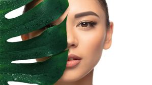 అందం కోసం ఖరీదైన క్రీములే వాడాలా? చాక్లెట్లు తింటే మొటిమలు వస్తాయా? ఇవన్నీ అపోహలా.. నిజాలా..