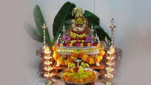 Varalakshmi Vrat 2023:  వరమహాలక్ష్మి పూజా విధానం? రేపు లక్ష్మీ పూజను ఎలా చేయాలి.. నియమ నిబంధనలు ఏంటి?