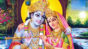 Krishna Janmashtami: కృష్ణుడు రాధను కాకుండా రుక్మిణిని ఎందుకు వివాహం చేసుకున్నాడు? 