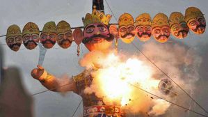 Dussehra Shubh Yog: దసరా నాడు 3 రాజయోగాలు, ఈ రోజు చేసే పూజతో రెట్టింపు ఫలితాలు..