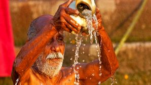 సూర్యోదయంలో సూర్యుడిని పూజించడం వల్ల కలిగే ఈ ప్రయోజనాలను తెలుసుకోండి...