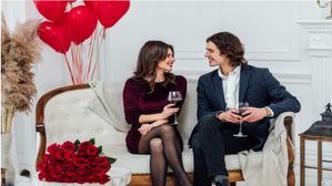 ప్రేమికుల రోజు మీ రాశిని బట్టి ఈ కలర్ దుస్తులను ధరించండి, మీ భాగస్వామితో రిలేషన్షిప్ స్ట్రాంగ్ గా ఉంటుంది