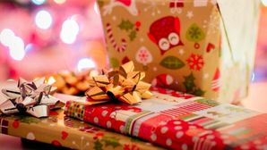 మీ ప్రేమికుడు, భాగస్వామి, ఇష్టమైన స్నేహితులకు స్నేహితుడిగా ఉండాలని కోరుకునే బహుమతి ఫోటోను పంపండి