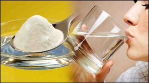 ప్రతి రోజూ ఉదయాన్నే గోరువెచ్చని నీటిలో చిటికెడు ఉప్పు వేసి తాగితే ఏమవుతుందో తెలుసా?