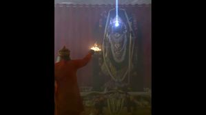 అయోధ్య బాలరాముడిపై సూర్య తిలకం.. కిరణాలు నుదుటిపై పడేందుకు ఏమి చేసారంటే..!